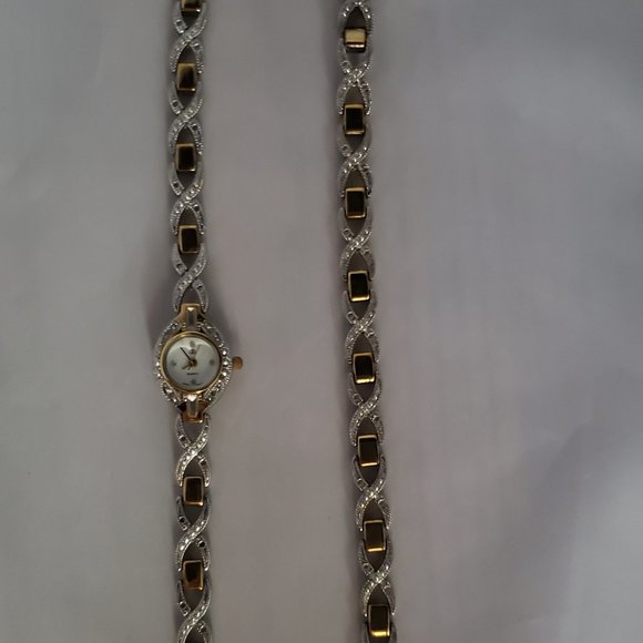 Watch and Bracelet Set Curved X Chain Design - Picture 6 of 9